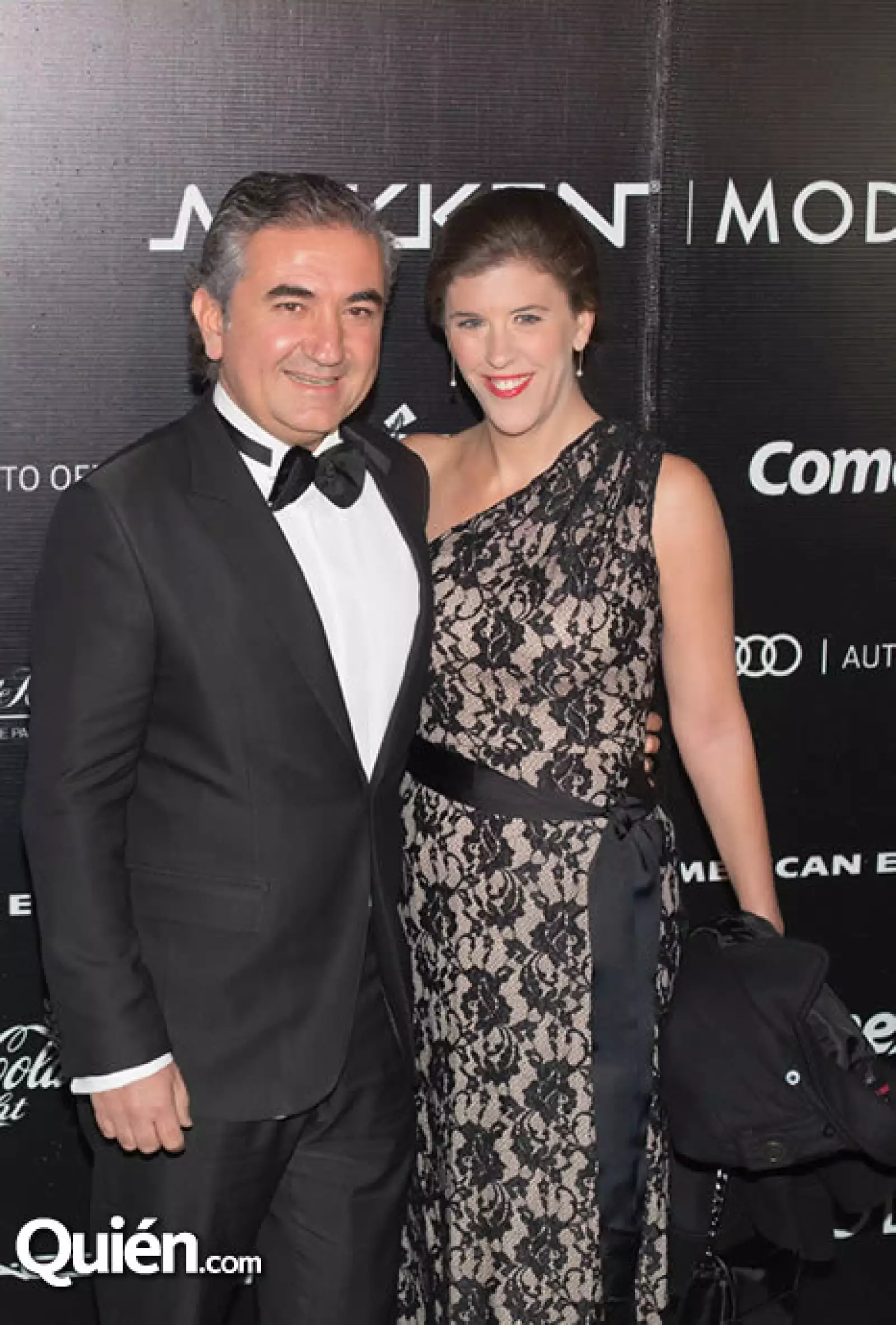 Carlos Ruíz Velasco,Fernanda Arrollo