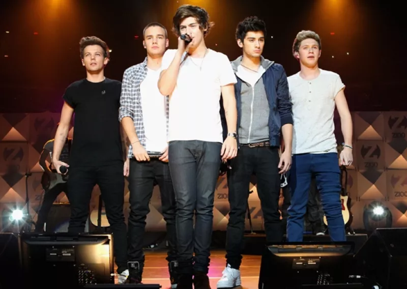 Muy diferente a la forma de divertirse de muchos artistas, el músico Ed Sheeran aseguró que los chicos de la banda británica pasan su tiempo libre muy relajadamente con divertidas veladas en casa.