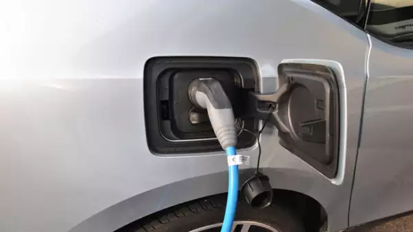 La bater�a del veh�culo ofrece una autonom�a de 160 km