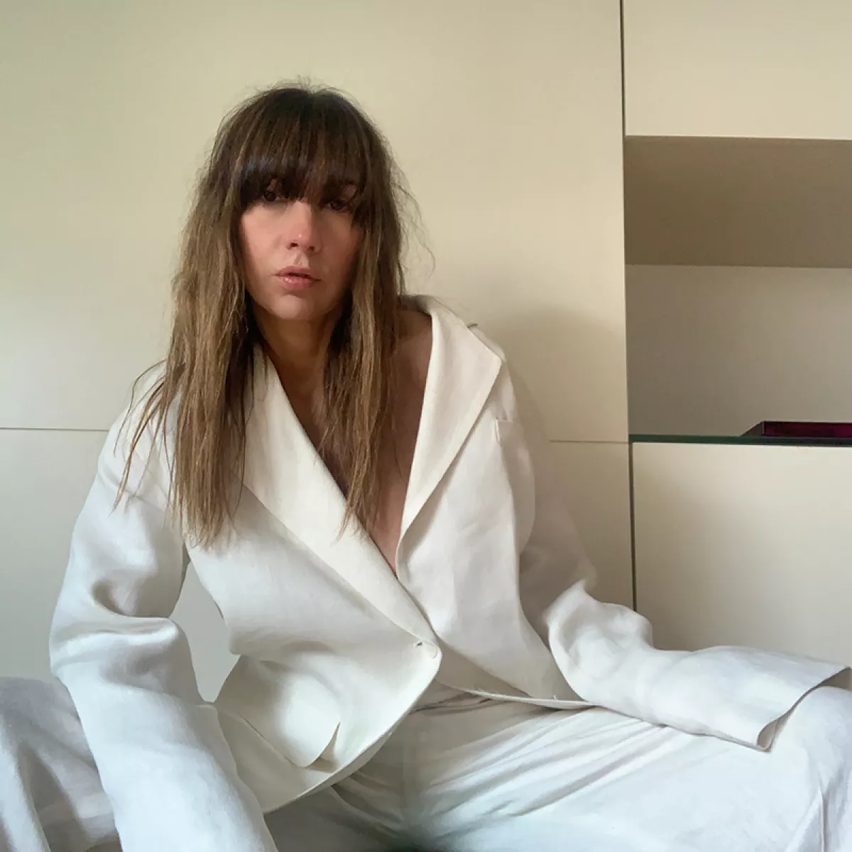 venus-traje-blanco-2