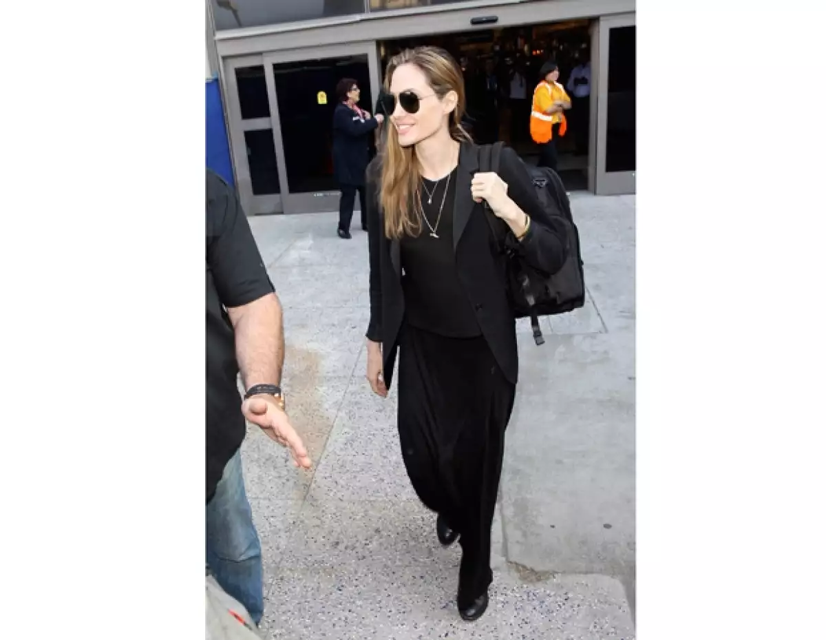 Angelina abrió recientemente una escuela para niñas en Afganistán.
