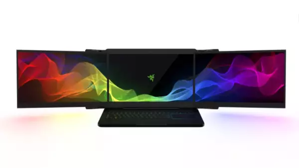 Tres pantallas en un paquete