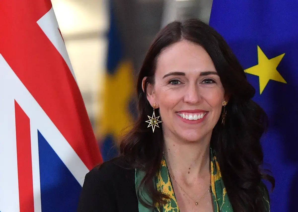 La primera ministra de Nueva Zelanda, Jacinda Ardern, sonríe en una foto previa al Consejo Europeo en Bruselas. 