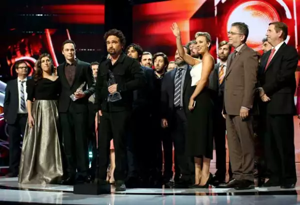 Después de las palabras de Johnny, la actriz comenzó a reír y mandó saludos a su esposo.