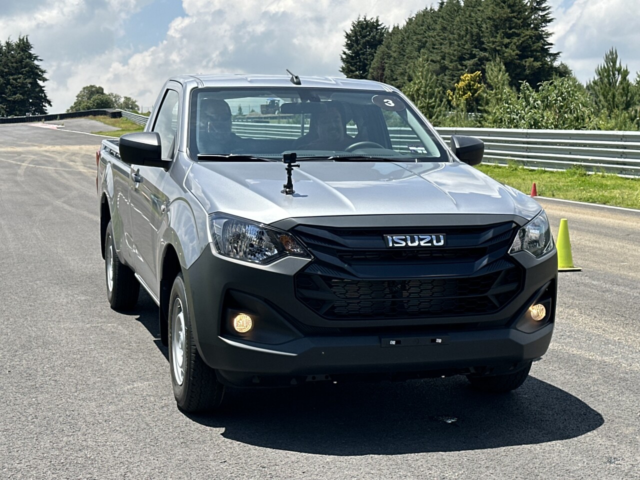 Isuzu entra al negocio de las pickups en México con la D-MAX de 550,000 pesos