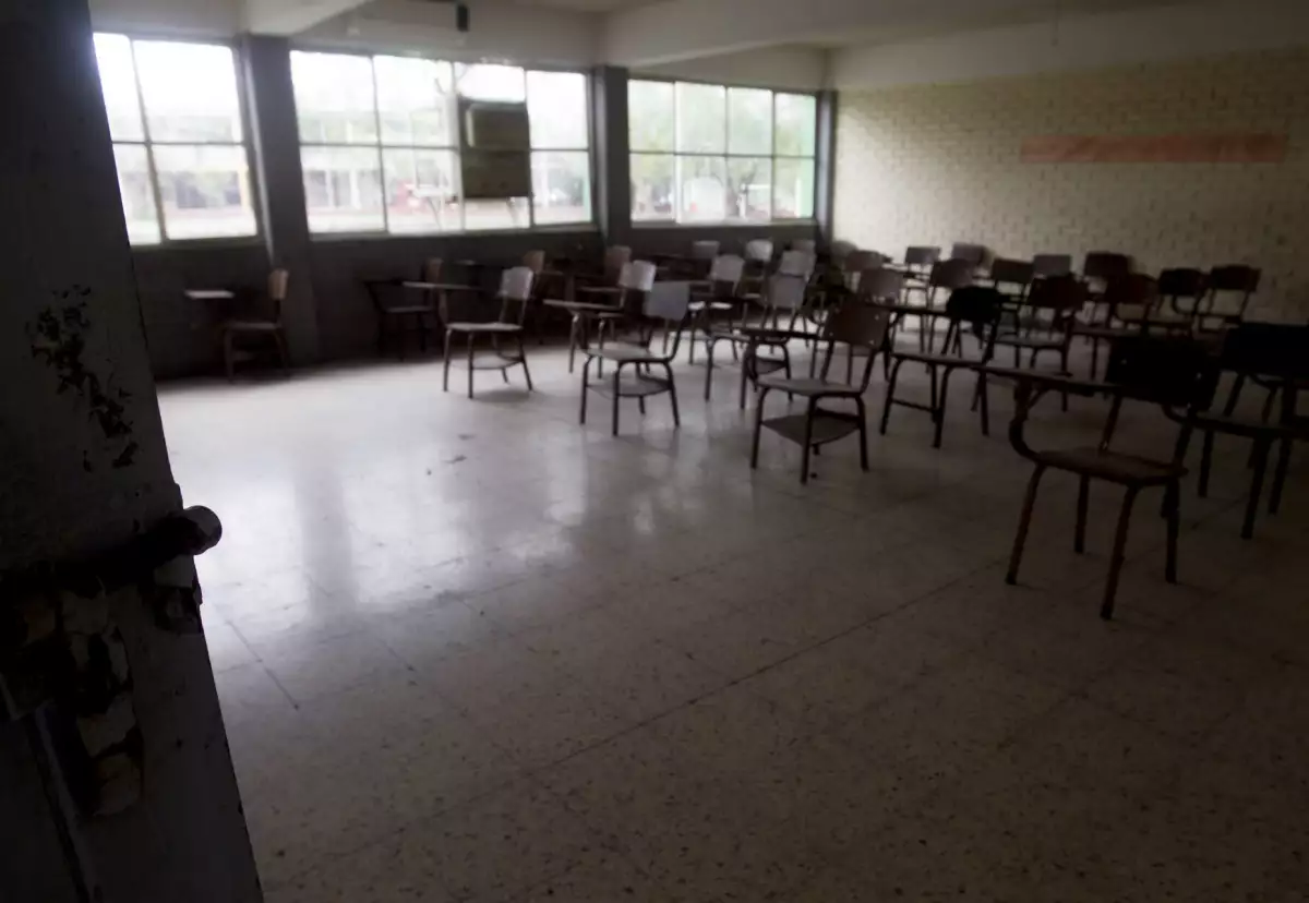 MONTERREY, NUEVO LEÓN, 15MAYO2020.-  Las escuelas permanecerán cerradas durante el cierre del ciclo escolar 2019-2020 en Nuevo Léon derivado de la pandemia por Covid-19. Los maestros imparten las clases en línea.
FOTO: GABRIELA PÉREZ MONTIEL /CUARTOSCURO.COM