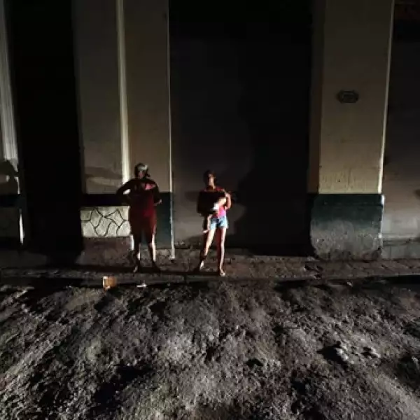 Cubanos sufren corte de corriente eléctrica
