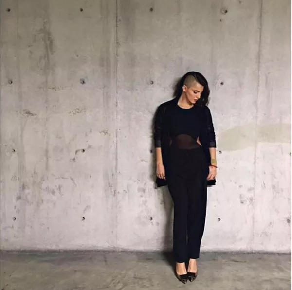 La actriz se atrevió con un estilo mohawk que ha encantado a sus fans, ¿te gusta?