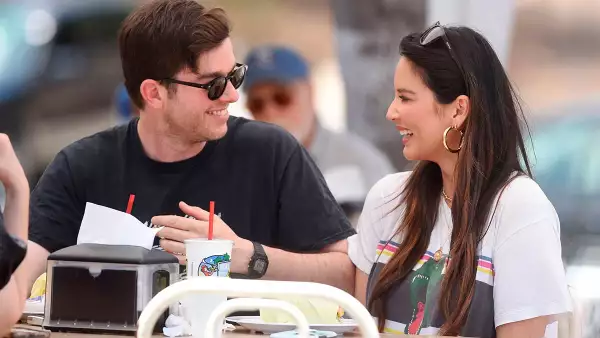 Olivia Munn y John Mulaney serán padres por primera ocasión.