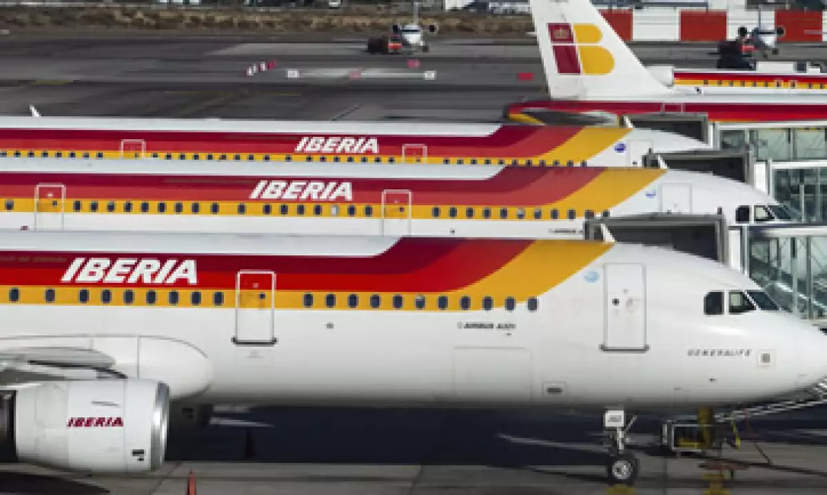 Según Iberia, las dos jornadas de paro en diciembre sumadas a las dos de enero afectarán a 23,000 pasajeros. (Foto: AP)