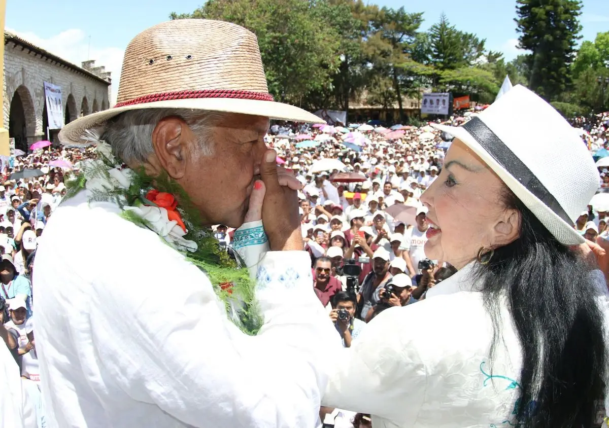AMLO-IRMA-SERRANO