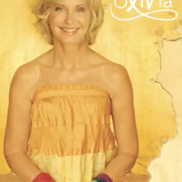 La intérprete inició el pasado junto a su pareja, el multimillonario John Easterling, un recorrido de 228 kilómetros, llamado Great walk to Pekín, en la sección de Jinshanlong de la Gran Muralla, en la provincia de Hebei, con el propósito de recaudar más