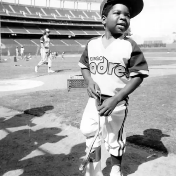 En 1979. El actor Gary Coleman posa en uniforme de beisbol durante la filmación de la película `The Kid from Left Field´.