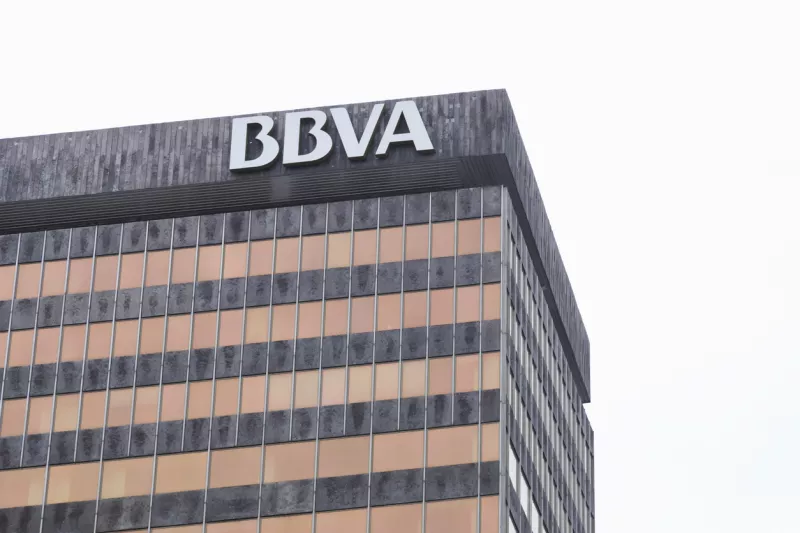 BBVA busca fusionarse. 