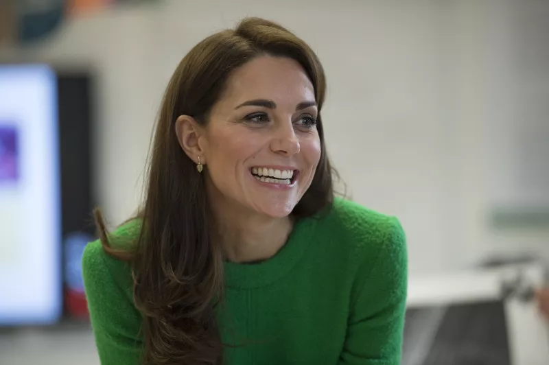 Kate Middleton en abrigo retro color verde