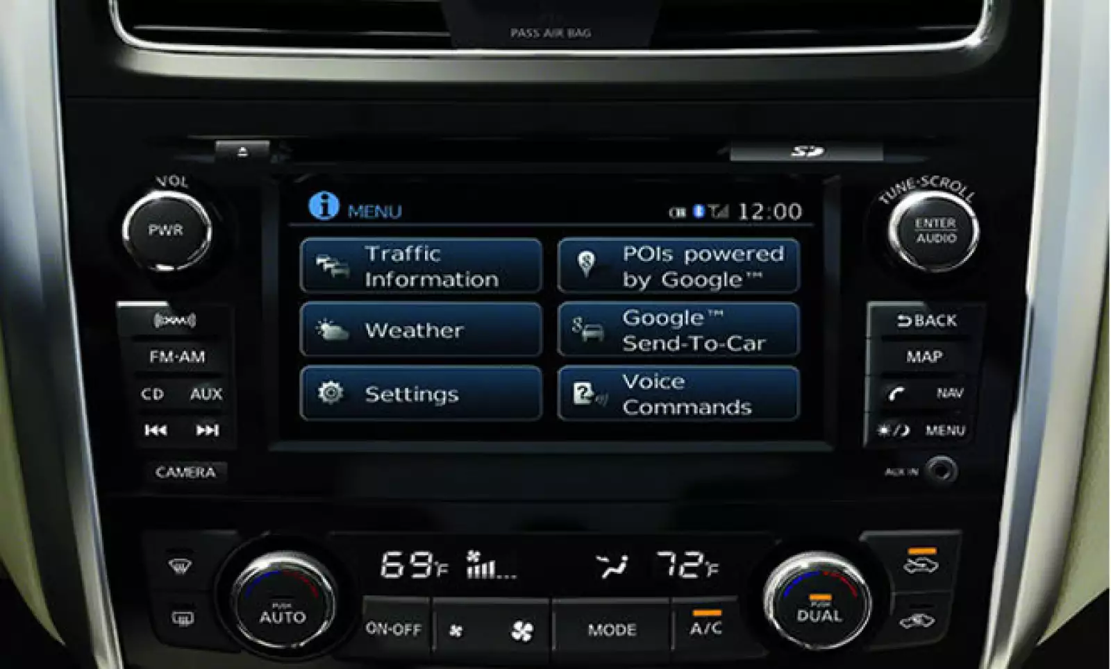 El último Nissan brilló en la exhibición por sus gadgets, que tienen la capacidad de interactuar con el usuario, pues permiten responder correos electrónicos y mensajes de texto en forma de dictado.