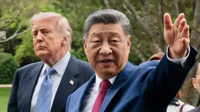 El presidente estadounidense Donald Trump y el presidente chino Xi Jinping visitan el Jardín Zhongnanhaien Beijing, China.
