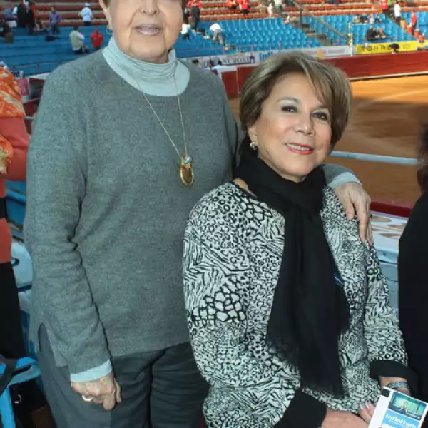 María Elena Esparza y Reyna Gutiérrez
