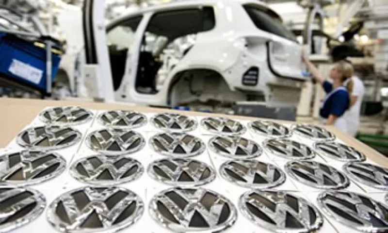 La alemana VW, la principal automotriz de Europa en volumen, tuvo un aumento de 22% en sus ventas. (Foto: Archivo)
