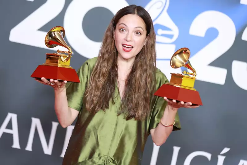 natalia-lafourcade (1).jpg