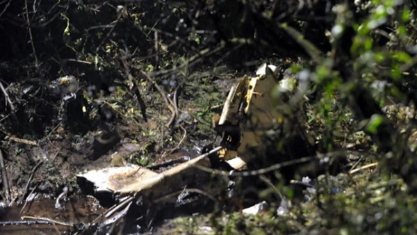 El helicóptero donde viajaban el empresario Moisés Saba, cuatro miembros de su familia y el piloto, se estrelló alrededor de las 20:35 horas del domingo contra un cerro en Monte de las Cruces, Cuajimalpa.