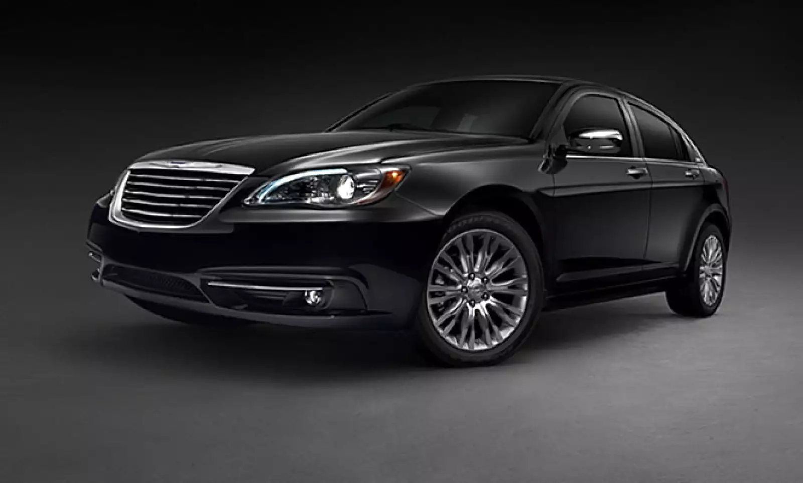 Aunque el precio no ha sido revelado, el modelo antecesor, Cirrus, tiene un precio de lista en México de 254,900 pesos.