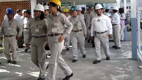 Trabajadores-de-Pemex-03