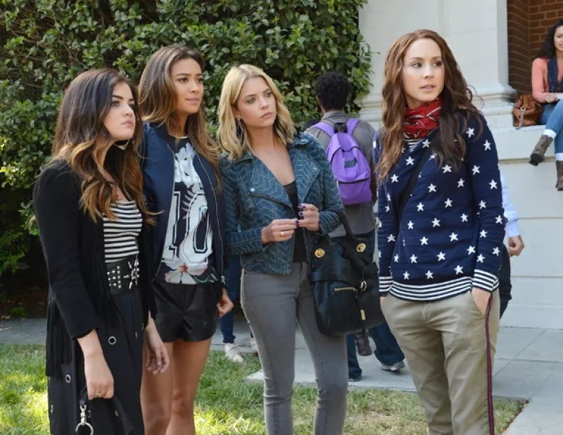 La extravagante moda de Pretty Little Liars.