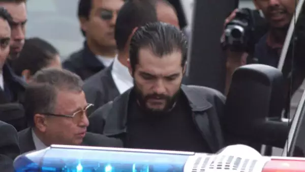 Carlos Ahumada es extraditado a México; Fiscalía reclama 30 mdp y un año de cárcel