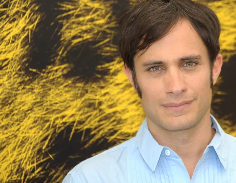 El actor mexicano recibirá el Premio a la Excelencia Moët Chandon por su trayectoria cinematográfica.