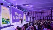 Los fundadores de Nu, David Vélez y Cristina Junqueira, en evento de lanzamiento de Nu Global en Miami.