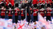 El cantante británico fue el encargado de abrir el concierto en honor a la reina de Inglaterra.