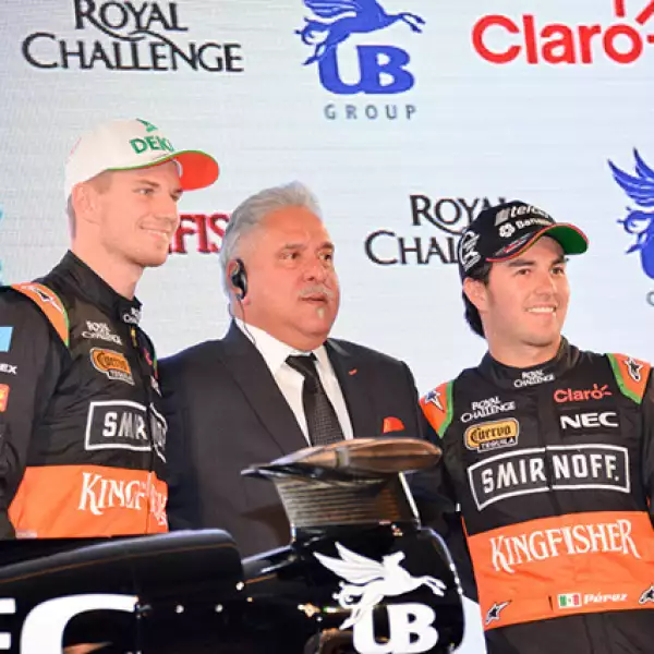 Checo Pérez,Vijay Mallya y Nico Hulkenberg.