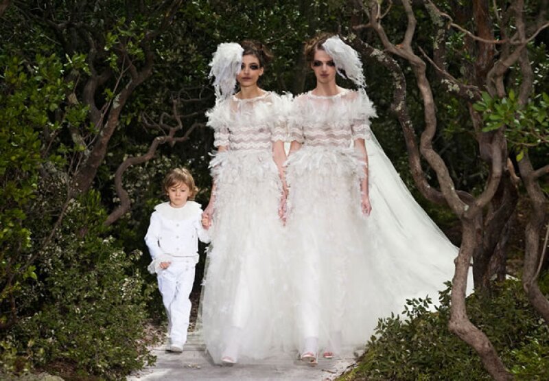 Hudson Kroenig con las novias de la pasarela HC SS 2013.