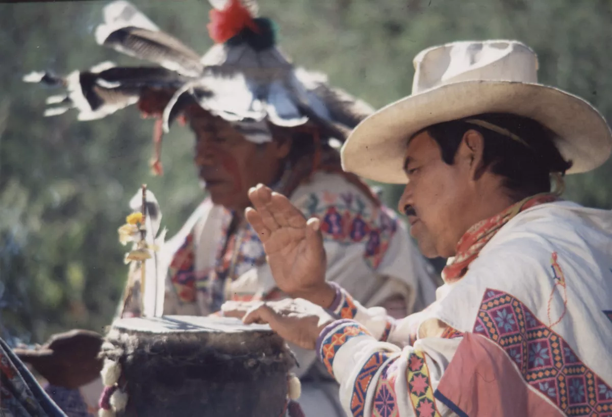 Maraacame, cantador y curandero.jpg