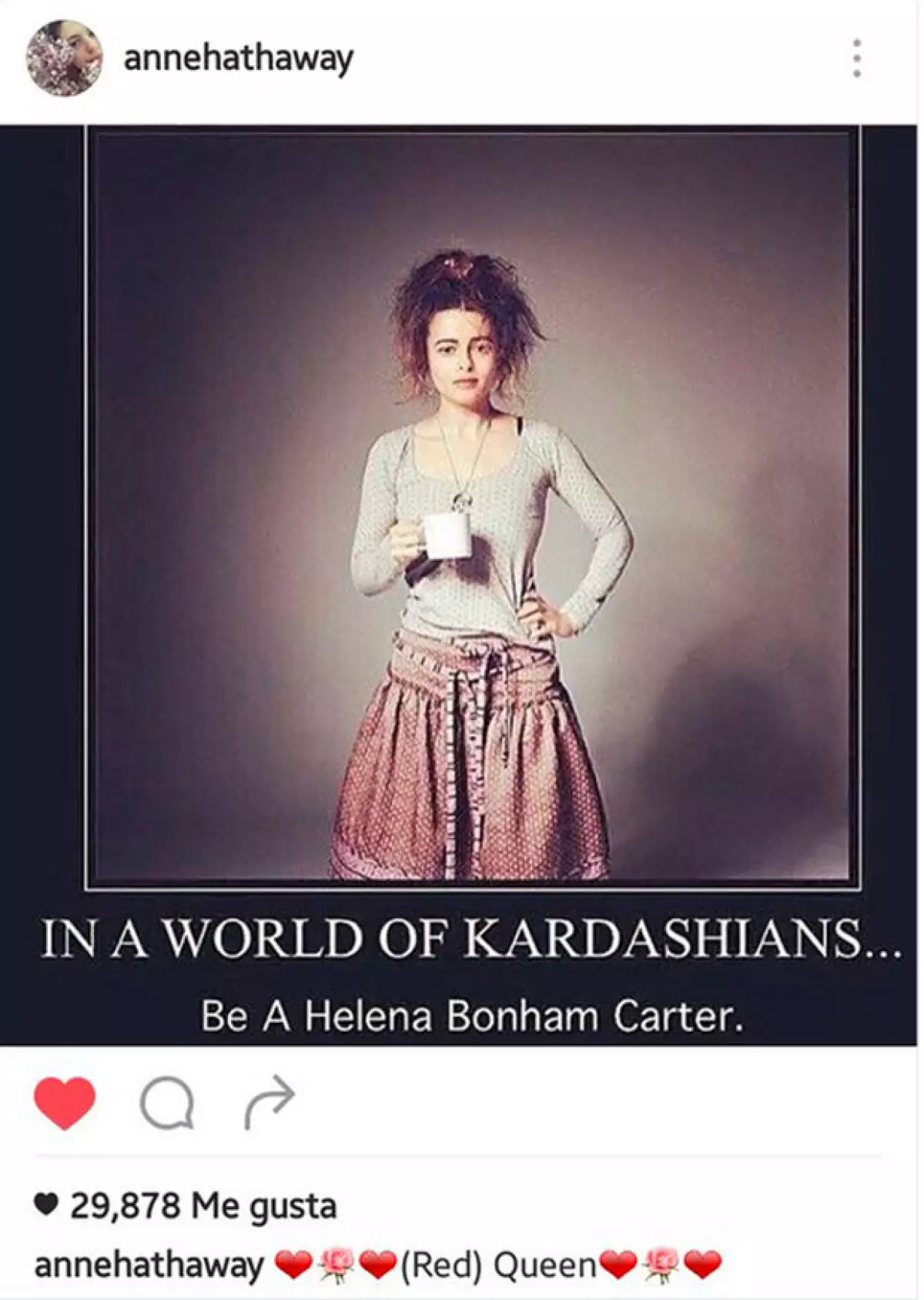 Este fue el primer post de Anne con Helena Bonham Carter, con quien actúa en el nuevo filme, Alice Through The Looking Glass.