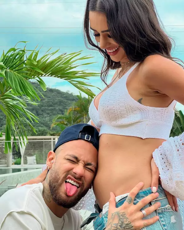 Neymar y su novia Bruna Biancardi anunciaron que serán papás