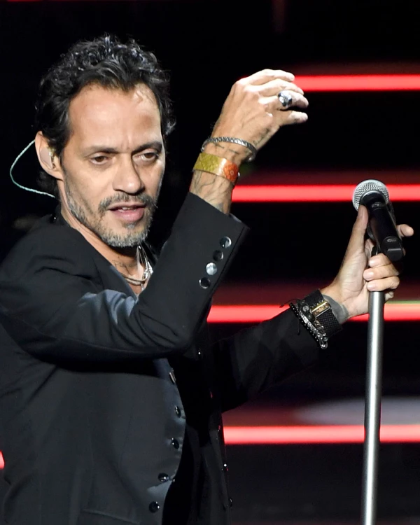 Marc Anthony preocupa a fans por delgadez extrema