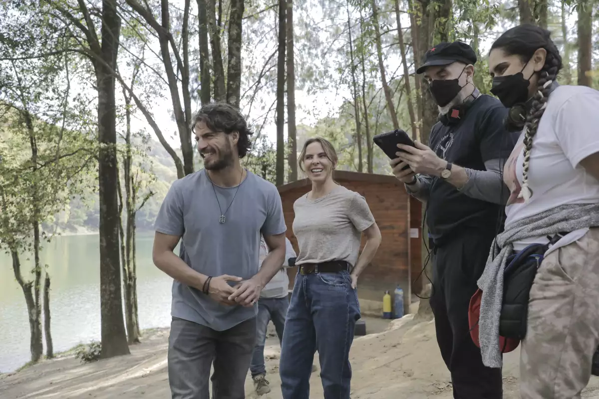 Maxi Iglesias y Kate del Castillo 
