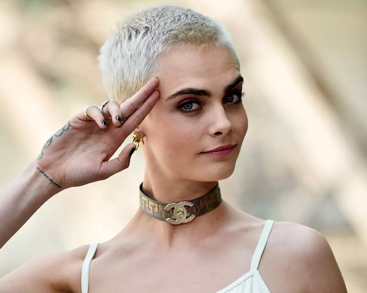 Cara Delevingne escritora