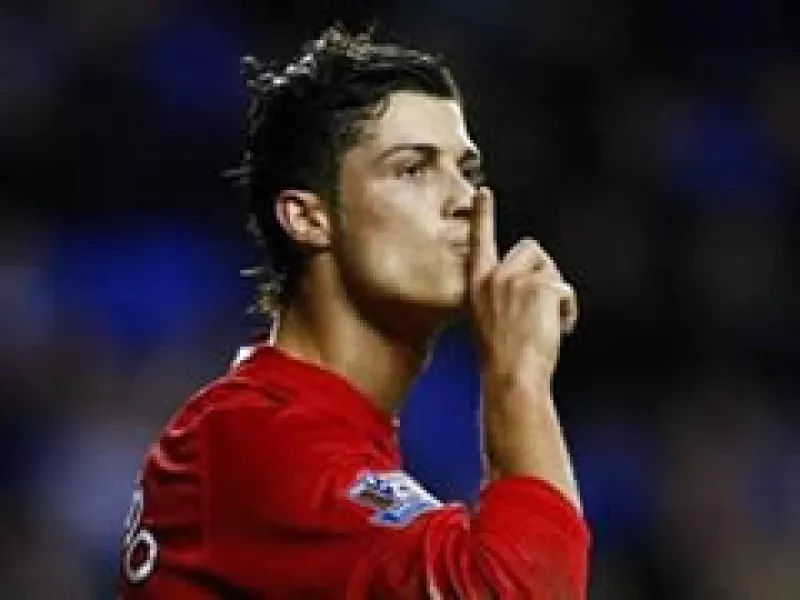 La adquisición de Cristiano Ronaldo por parte del Real Madrid podría ser la compra más costosa realizada por el club. (Foto: Reuters)