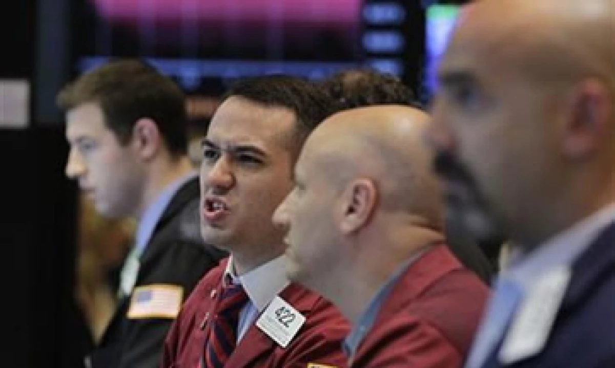 La baja de calificación a EU podría elevar los costos de financiamiento del Gobierno, las empresas y los consumidores. (Foto: Reuters)