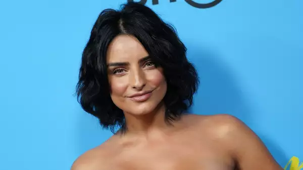 Aislinn Derbez