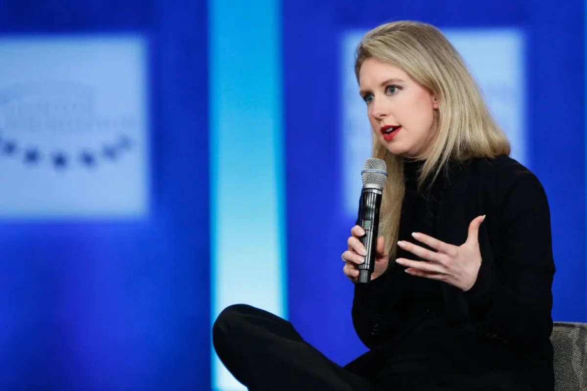 elizabeth holmes theranos empresa.png