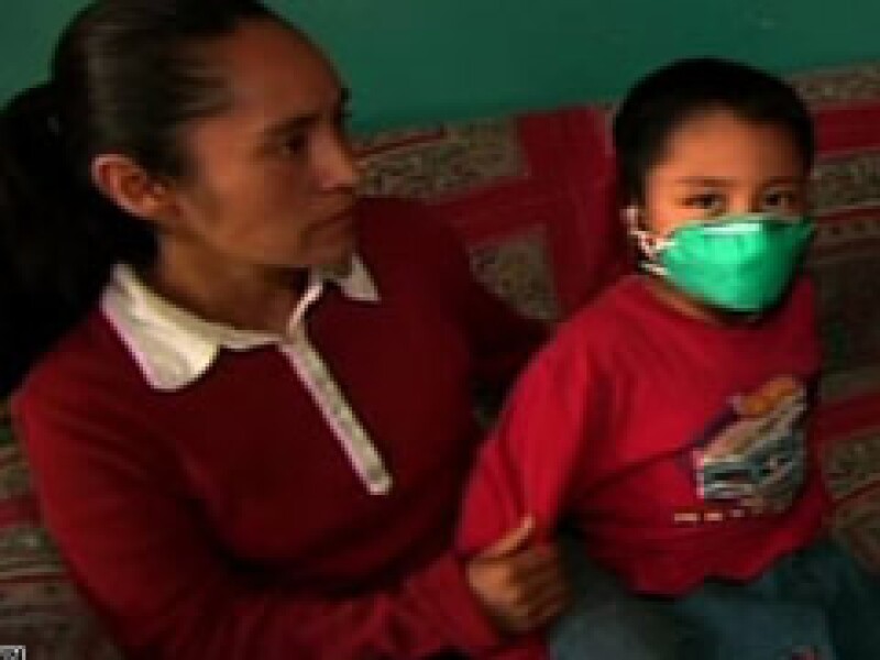 Edgar Hernández recibió tratamiento médico para recuperarse de la influenza. (Foto: Cortesía CNN)