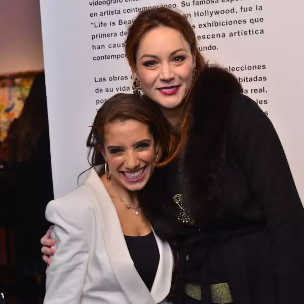 Andrea Zapata y Paola Hernandez.JPG