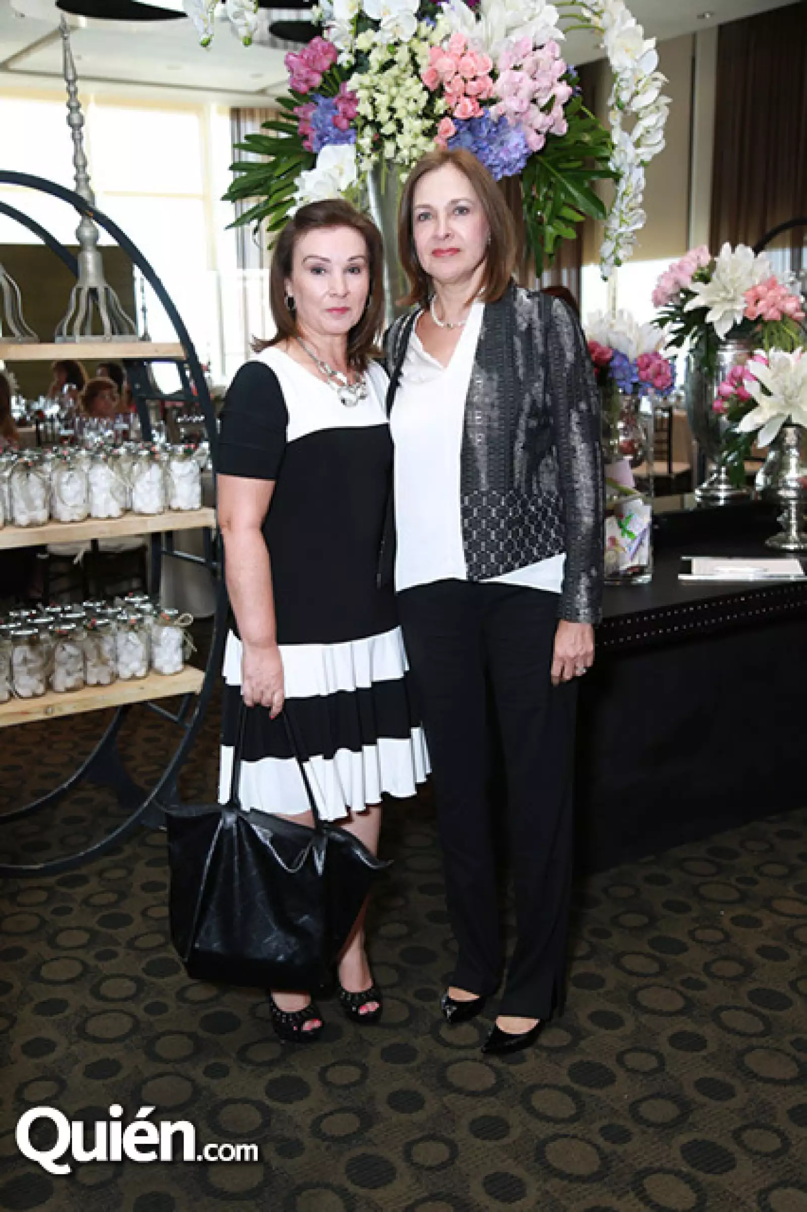 Anateresa Charur de Benavides e Irma Troncoso de Gutierrez