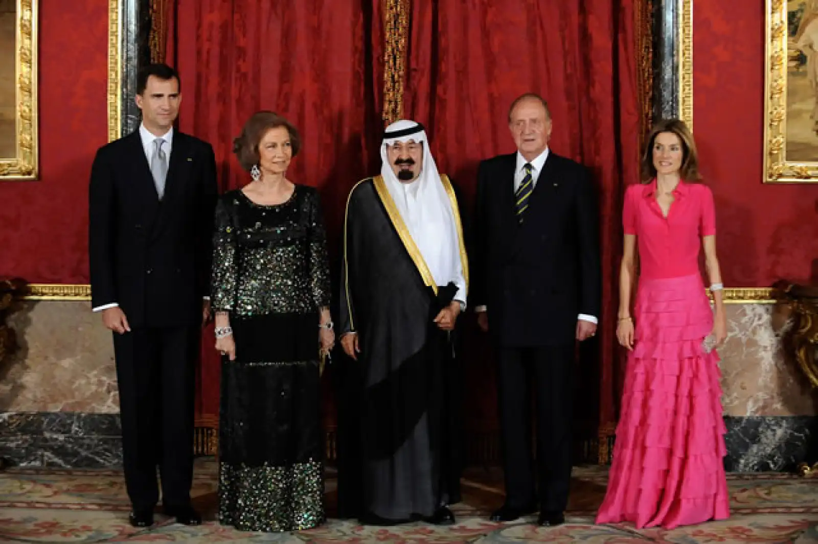 Con los reyes de España también convivió en distintas ocasiones. Esta es una imagen tomada en el palacio de Madrid.