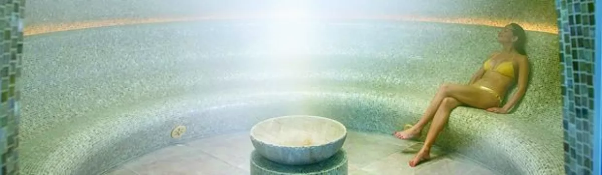 El Hamam exuda vapor que ayuda a limpiar el cuerpo y es ideal para exfoliar la piel.