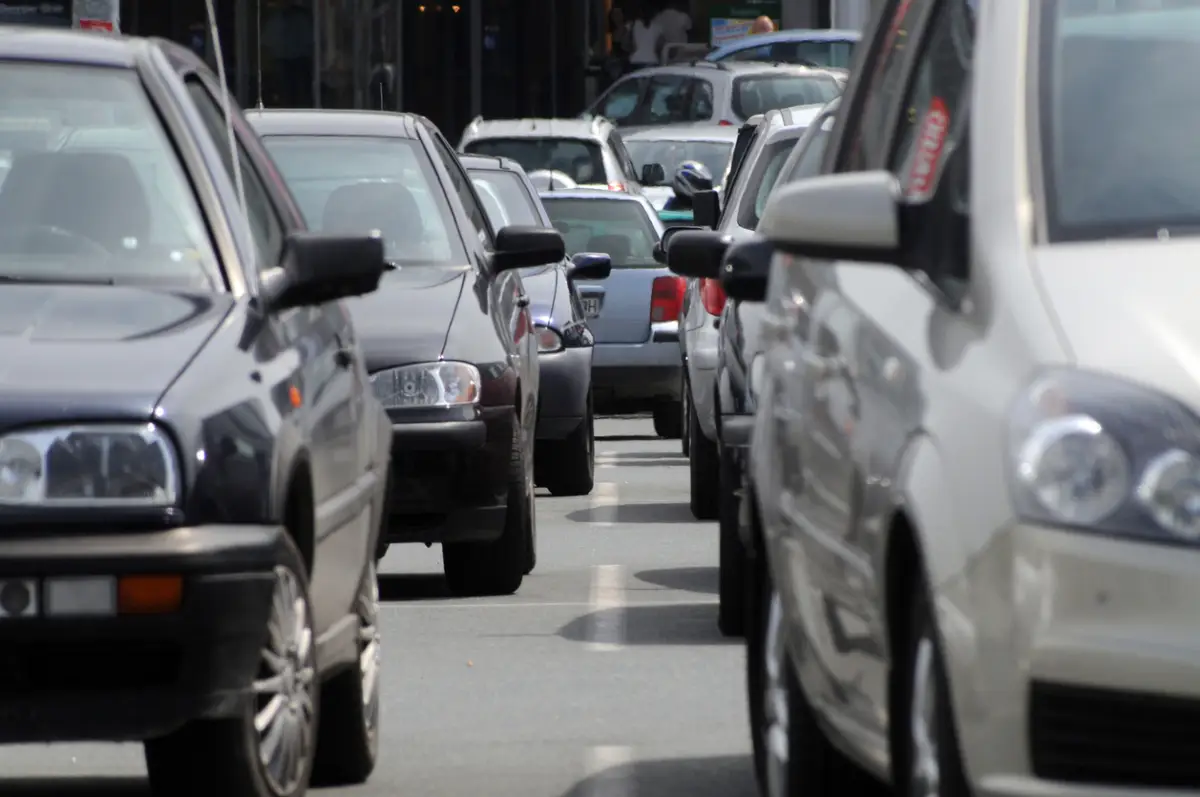 Hoy no circula del 25 de diciembre 2025: ¿se suspende o qué carros no pueden salir en Navidad?